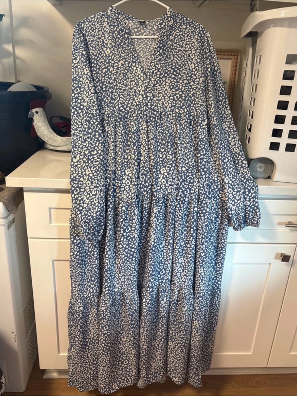 SHEIN Blue and White Floral Print Tiered Maxi Dress